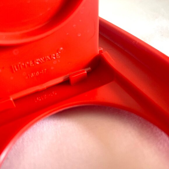 Tupperware 17pc Lot Oval #2 Modular Mates 4.5” Tall 1618 w Some Seals 1618 Red - Picture 9 of 16